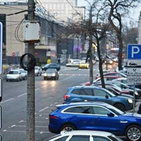 С 12 марта водителя Ростовской области будут штрафоваться за неоплаченную парковку.